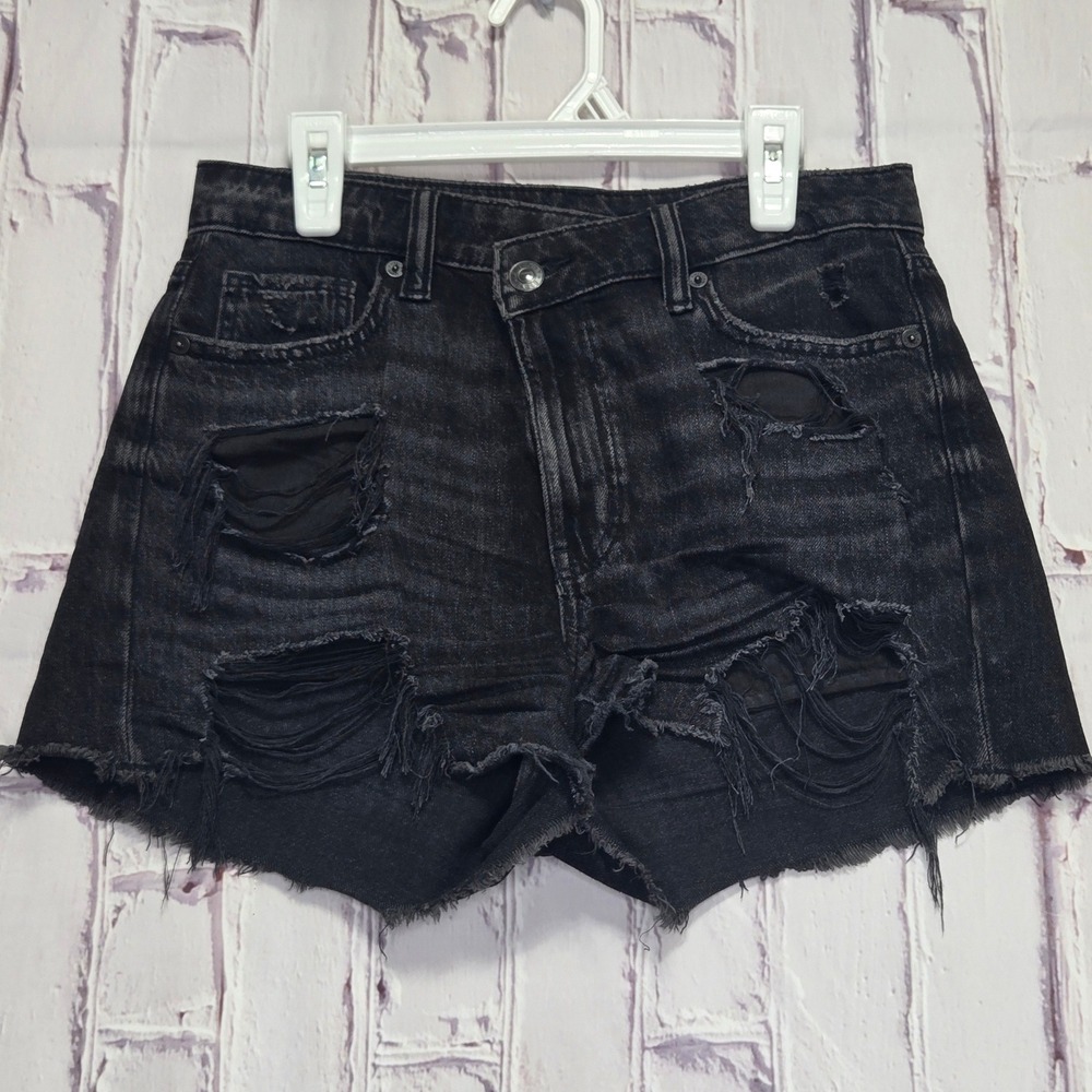 American Eagle Black Distressed Crossover Denim Shorts Women Size 0 Raw Hem